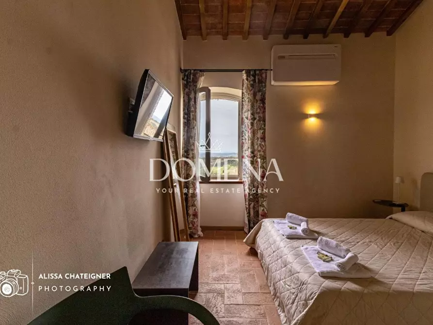 Immagine 17 di Appartamento in vendita  a San Gimignano