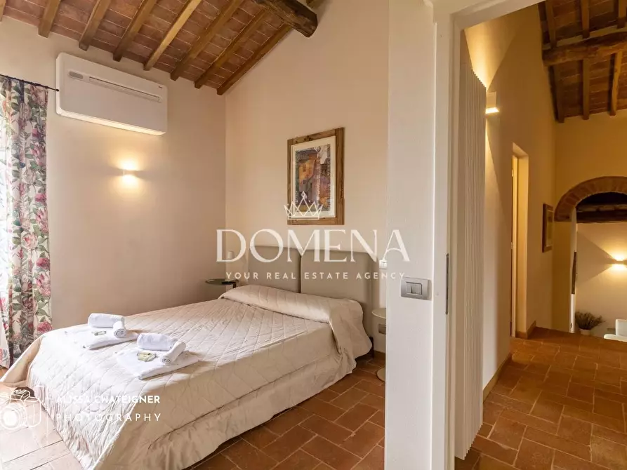 Immagine 16 di Appartamento in vendita  a San Gimignano