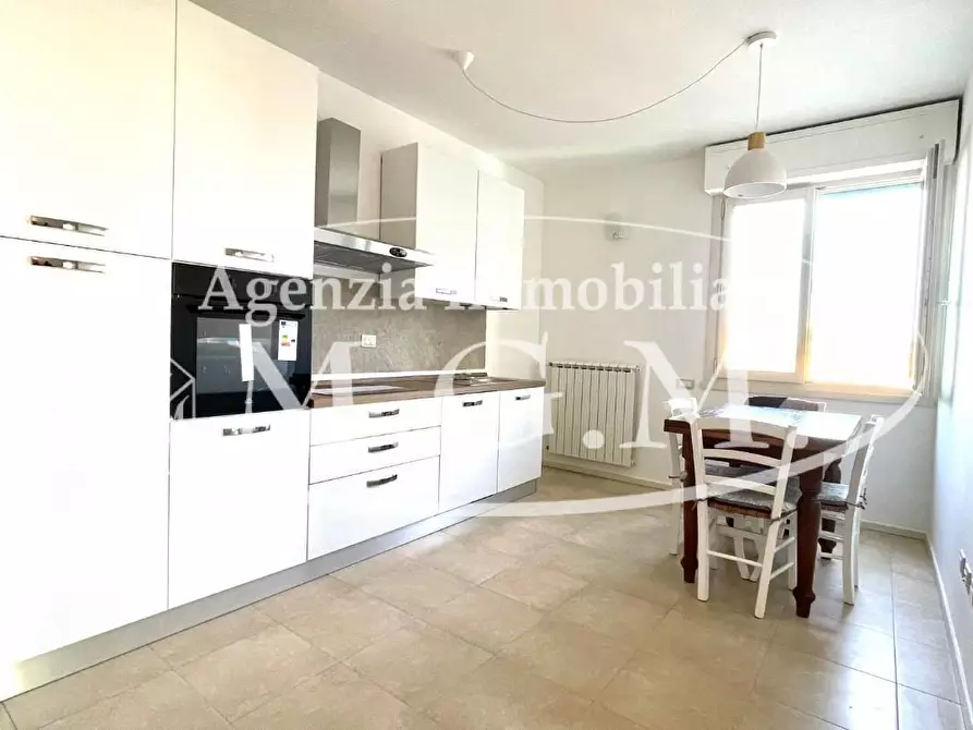 Immagine 2 di Appartamento in affitto  a Pontedera