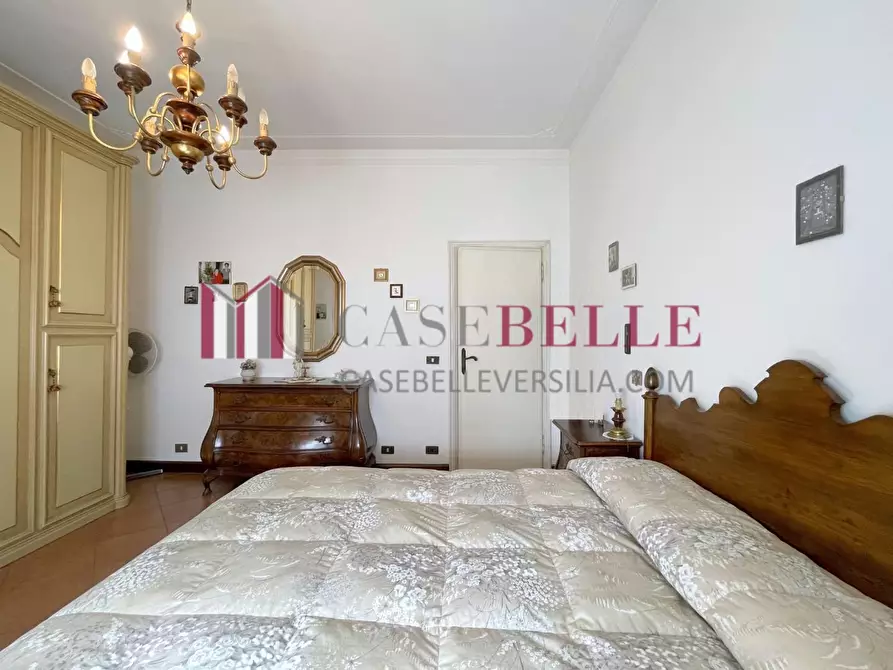 Immagine 40 di Casa indipendente in vendita  a Camaiore