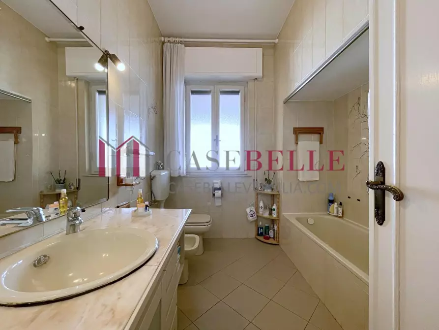 Immagine 27 di Casa indipendente in vendita  a Camaiore