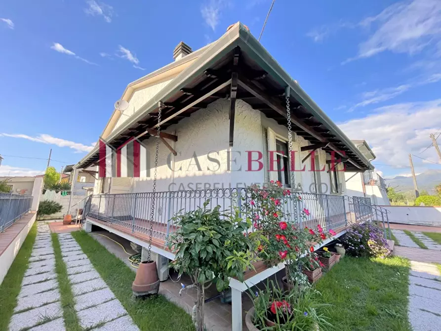Immagine 1 di Casa indipendente in vendita  a Camaiore