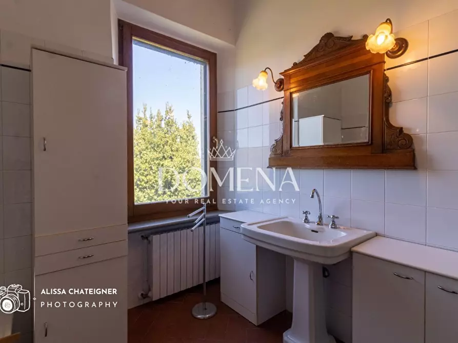 Immagine 30 di Casa colonica in vendita  a Rapolano Terme