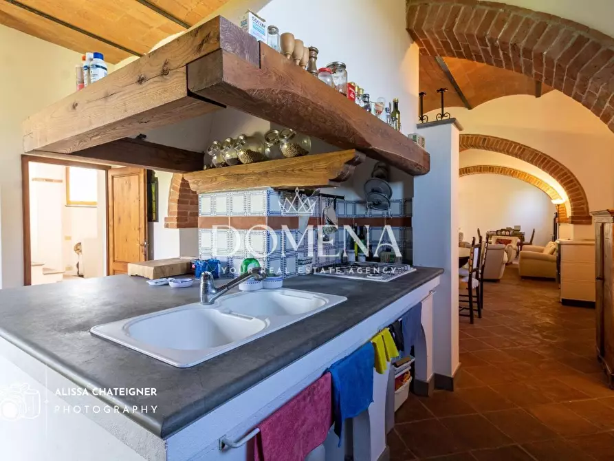 Immagine 10 di Casa colonica in vendita  a Rapolano Terme