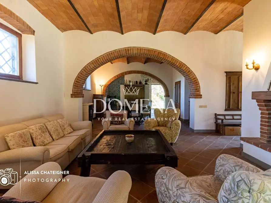 Immagine 16 di Casa colonica in vendita  a Rapolano Terme