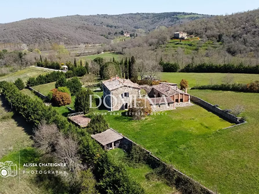 Immagine 2 di Casa colonica in vendita  a Rapolano Terme