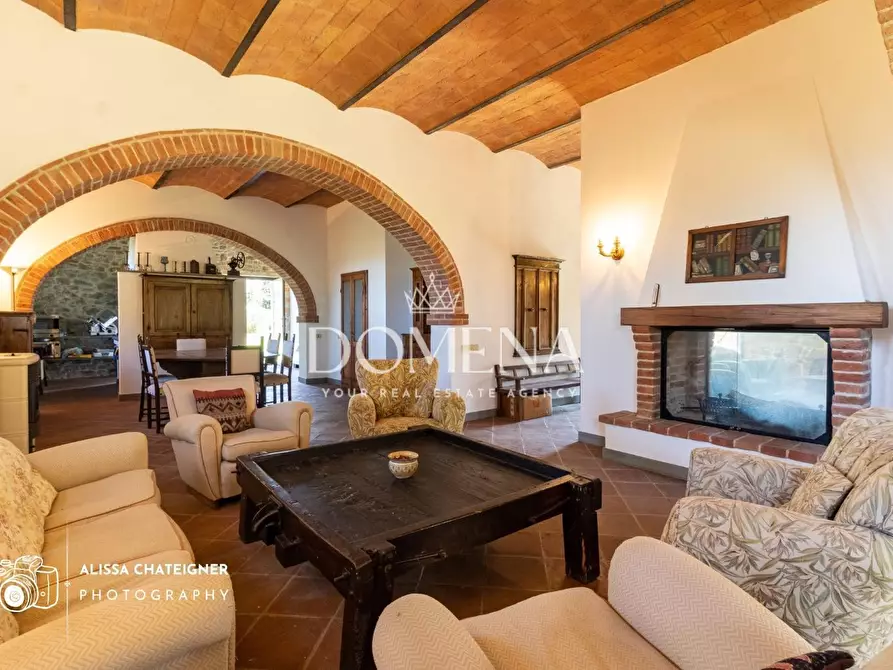 Immagine 17 di Casa colonica in vendita  a Rapolano Terme