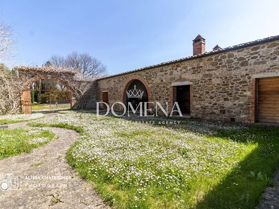 Immagine 36 di Casa colonica in vendita  a Rapolano Terme