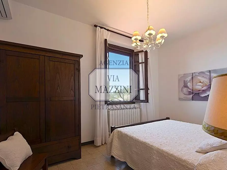 Immagine 19 di Villa in vendita  a Massarosa