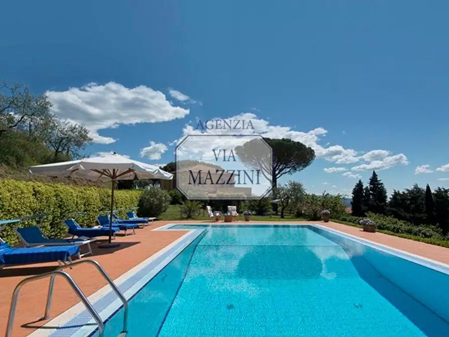 Immagine 2 di Villa in vendita  a Massarosa