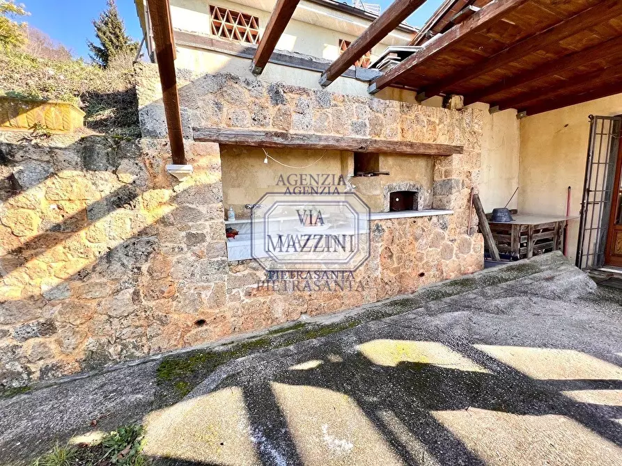 Immagine 6 di Casa colonica in vendita  a Pietrasanta