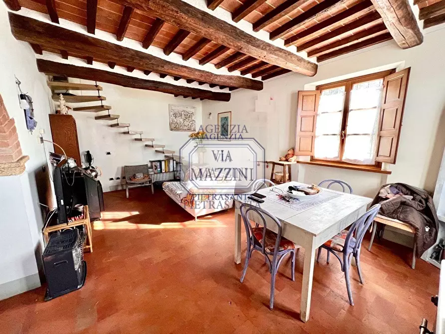 Immagine 10 di Casa colonica in vendita  a Pietrasanta