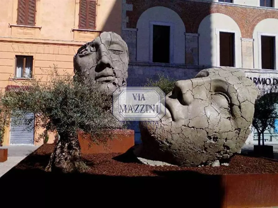 Immagine 15 di Appartamento in vendita  a Pietrasanta
