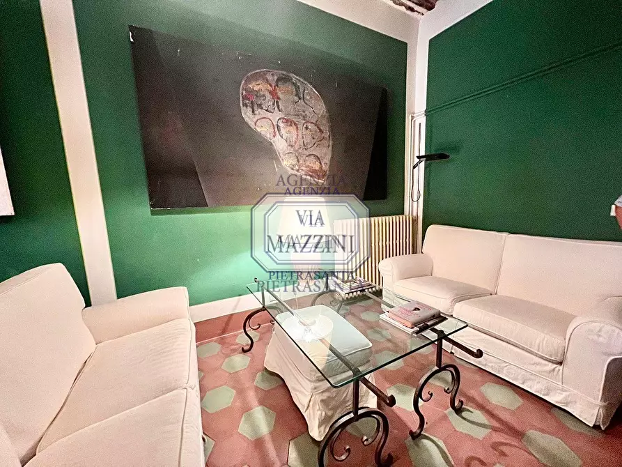Immagine 2 di Appartamento in vendita  a Pietrasanta