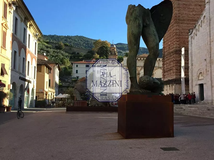 Immagine 21 di Appartamento in vendita  a Pietrasanta
