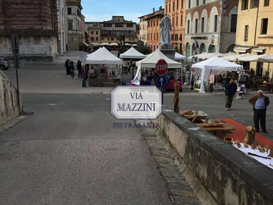 Immagine 25 di Appartamento in vendita  a Pietrasanta