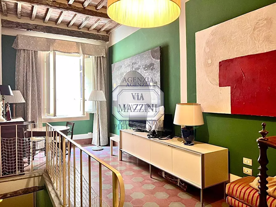 Immagine 1 di Appartamento in vendita  a Pietrasanta