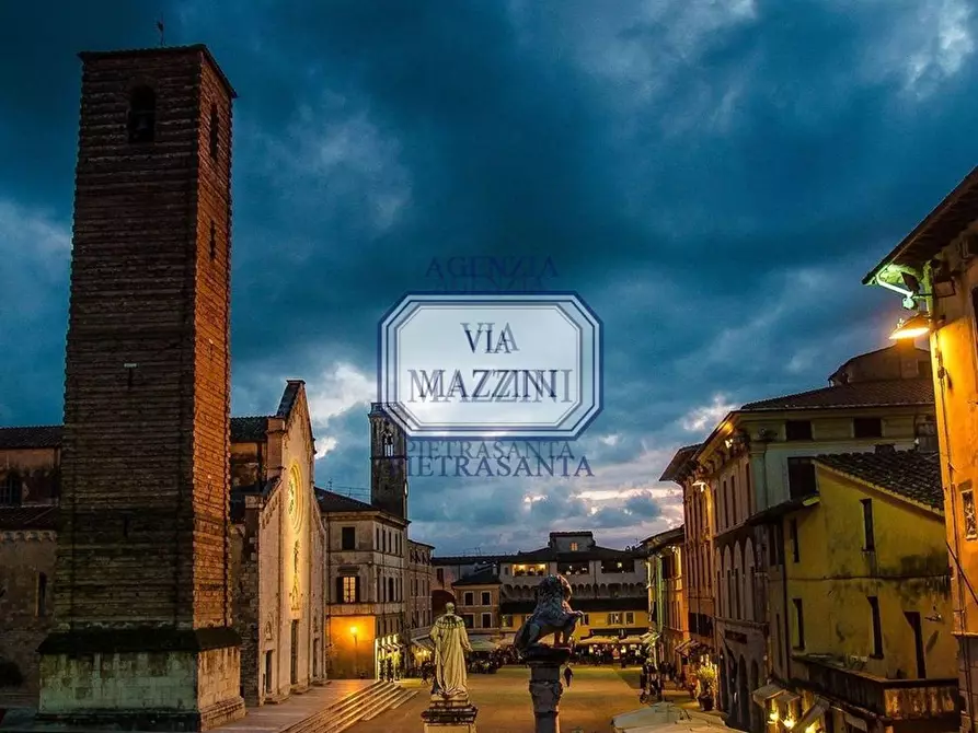 Immagine 16 di Appartamento in vendita  a Pietrasanta