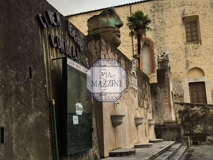 Immagine 24 di Appartamento in vendita  a Pietrasanta