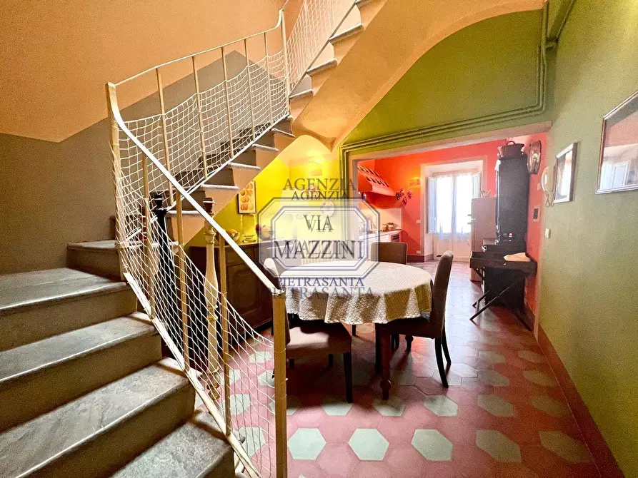 Immagine 4 di Appartamento in vendita  a Pietrasanta