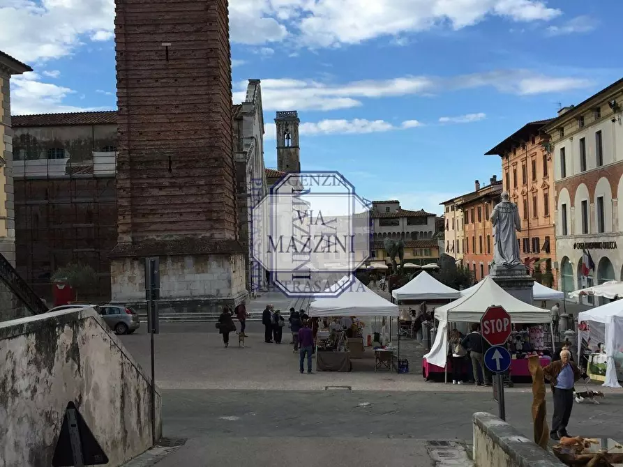 Immagine 28 di Appartamento in vendita  a Pietrasanta