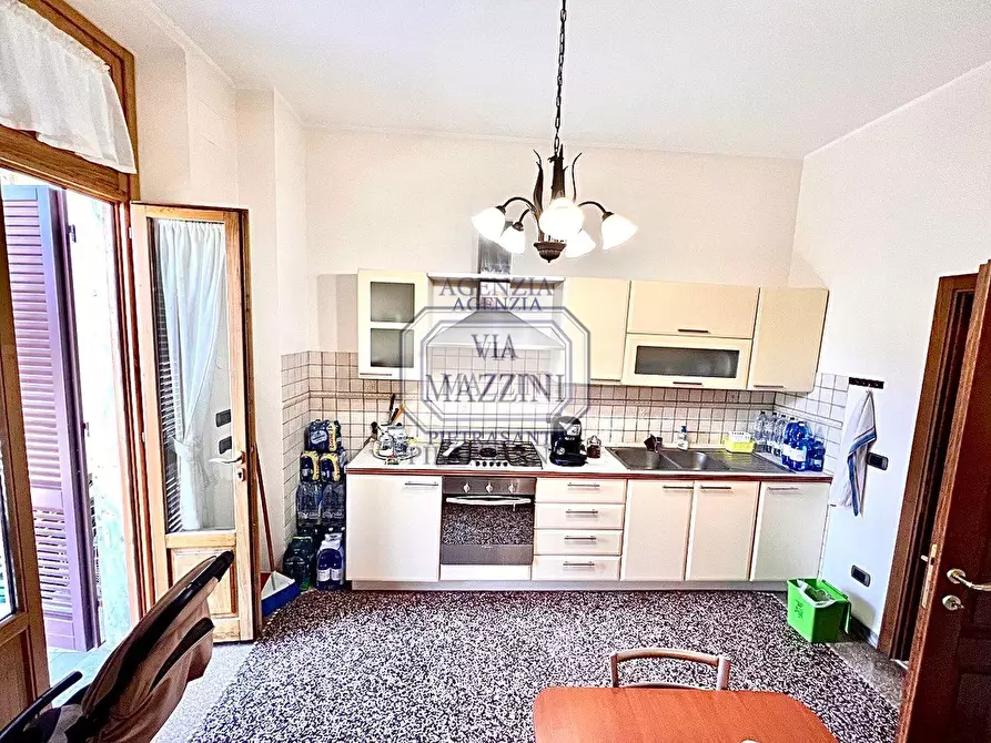 Immagine 16 di Villa in vendita  a Pietrasanta