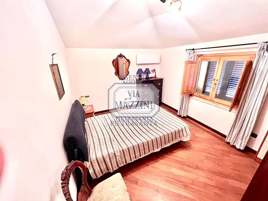 Immagine 19 di Villa in vendita  a Pietrasanta