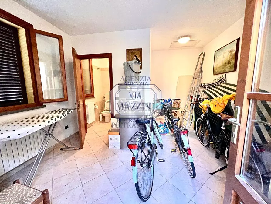 Immagine 26 di Villa in vendita  a Pietrasanta