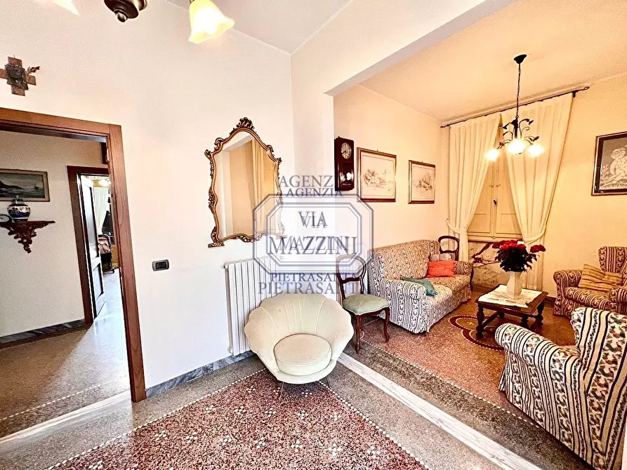 Immagine 12 di Villa in vendita  a Pietrasanta