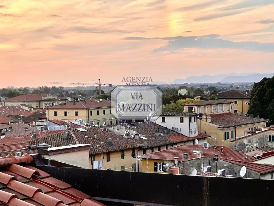Immagine 19 di Appartamento in vendita  a Pietrasanta