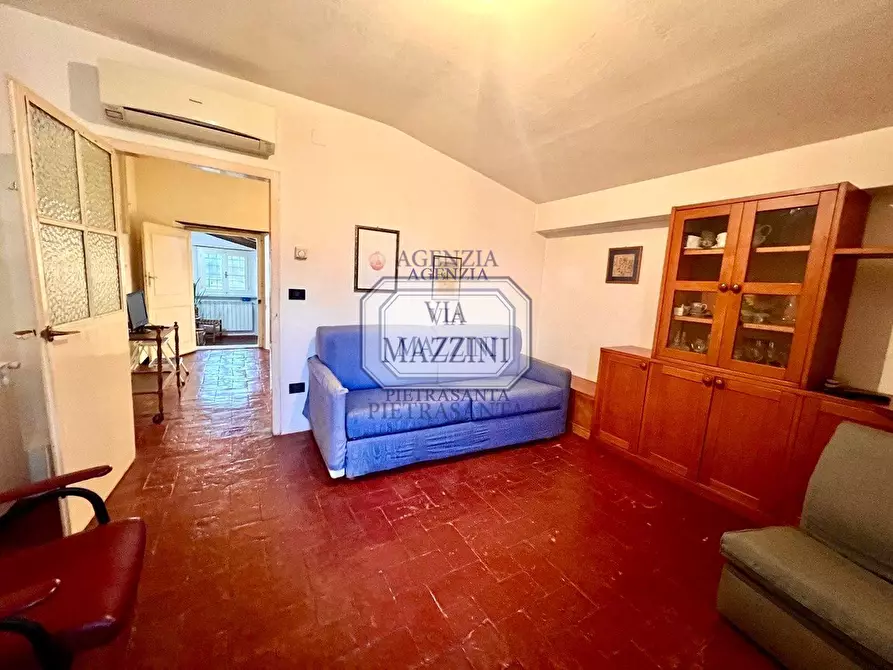 Immagine 9 di Appartamento in vendita  a Pietrasanta