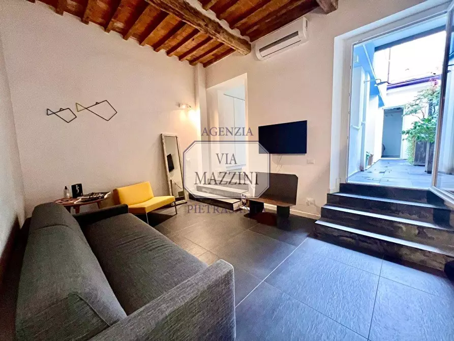 Immagine 9 di Appartamento in vendita  a Pietrasanta