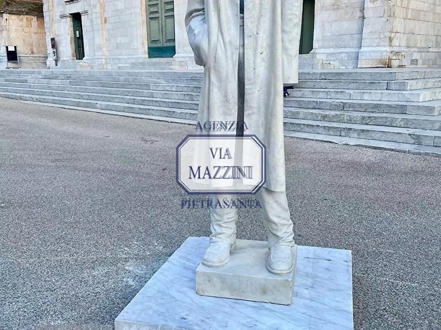 Immagine 18 di Casa semindipendente in vendita  a Pietrasanta