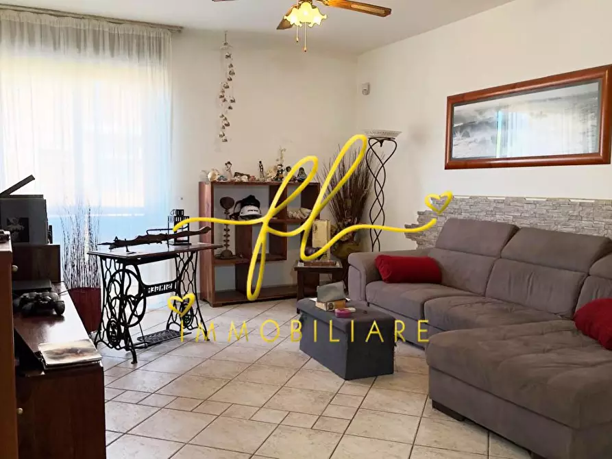 Immagine 1 di Appartamento in vendita  a Livorno