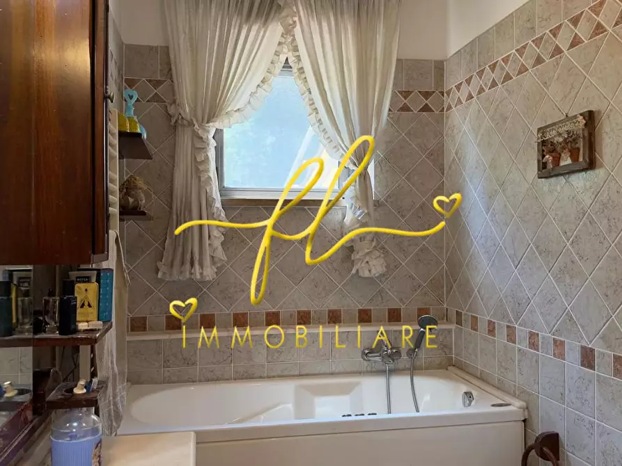 Immagine 15 di Appartamento in vendita  a Livorno