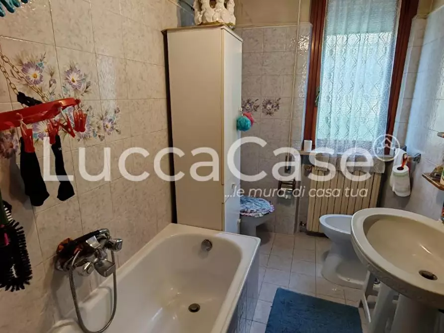 Immagine 15 di Casa indipendente in vendita  a Capannori