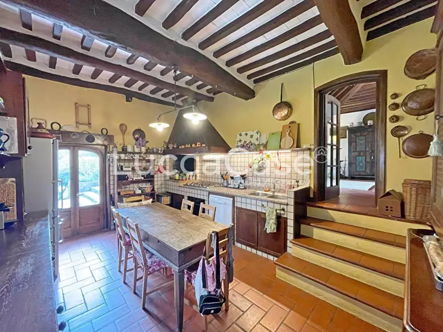 Immagine 23 di Rustico / casale in vendita  a Lucca