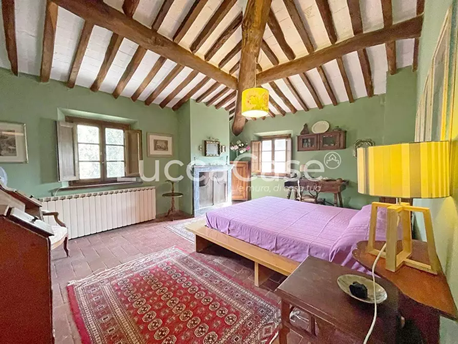 Immagine 35 di Rustico / casale in vendita  a Lucca