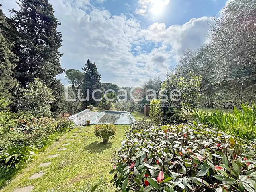 Immagine 12 di Rustico / casale in vendita  a Lucca