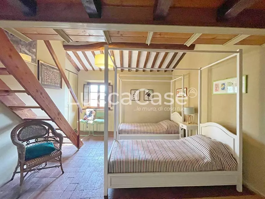 Immagine 40 di Rustico / casale in vendita  a Lucca