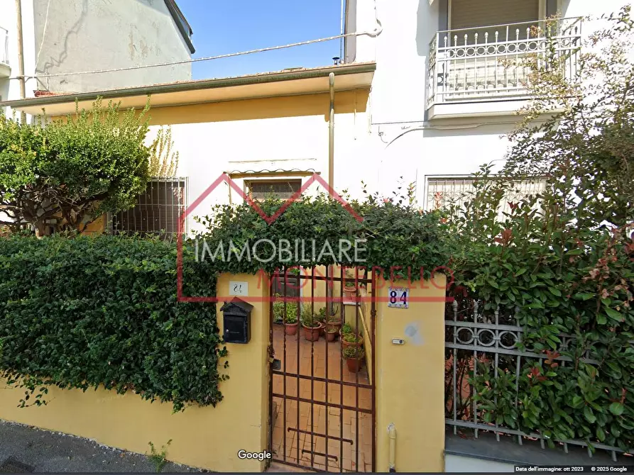 casa indipendente in vendita a Viareggio