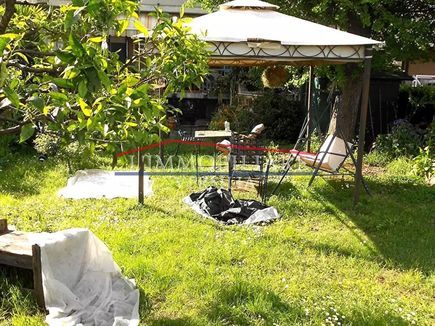 Immagine 10 di Villetta a schiera in vendita  a Massa