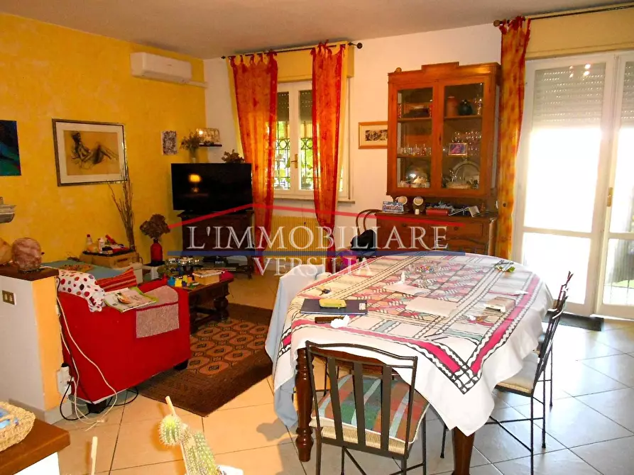 Immagine 17 di Villetta a schiera in vendita  a Massa