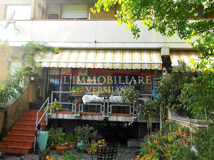 Immagine 63 di Villetta a schiera in vendita  a Massa