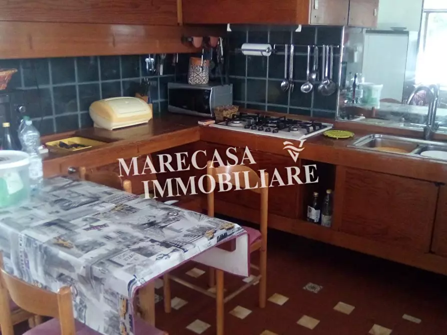 Immagine 5 di Appartamento in vendita  a Carrara