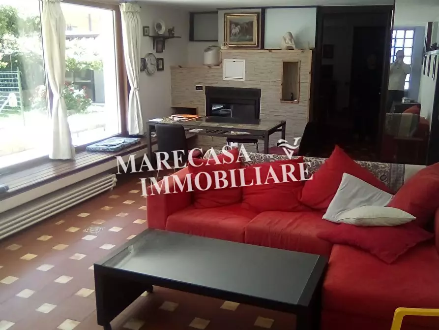 Immagine 1 di Appartamento in vendita  a Carrara