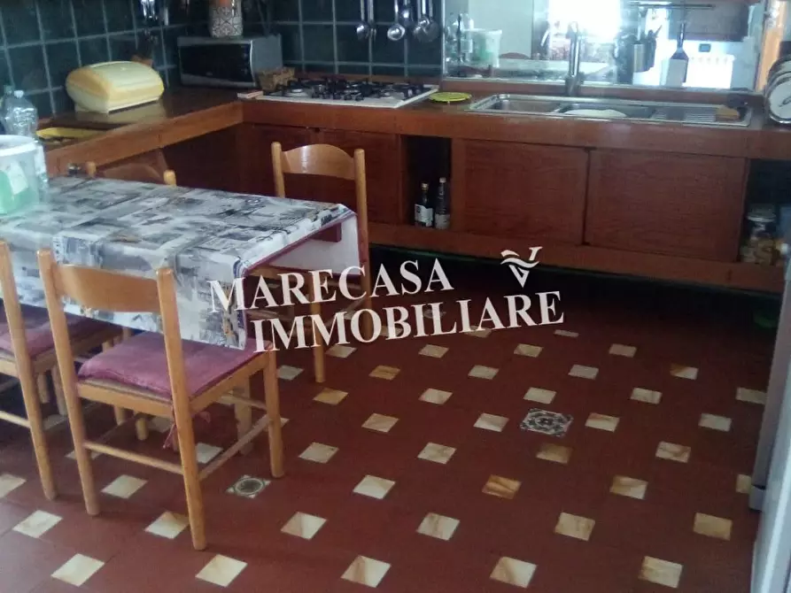 Immagine 18 di Appartamento in vendita  a Carrara