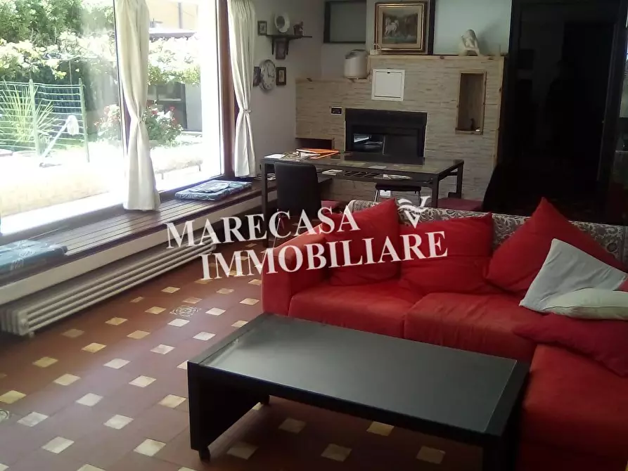 Immagine 3 di Appartamento in vendita  a Carrara