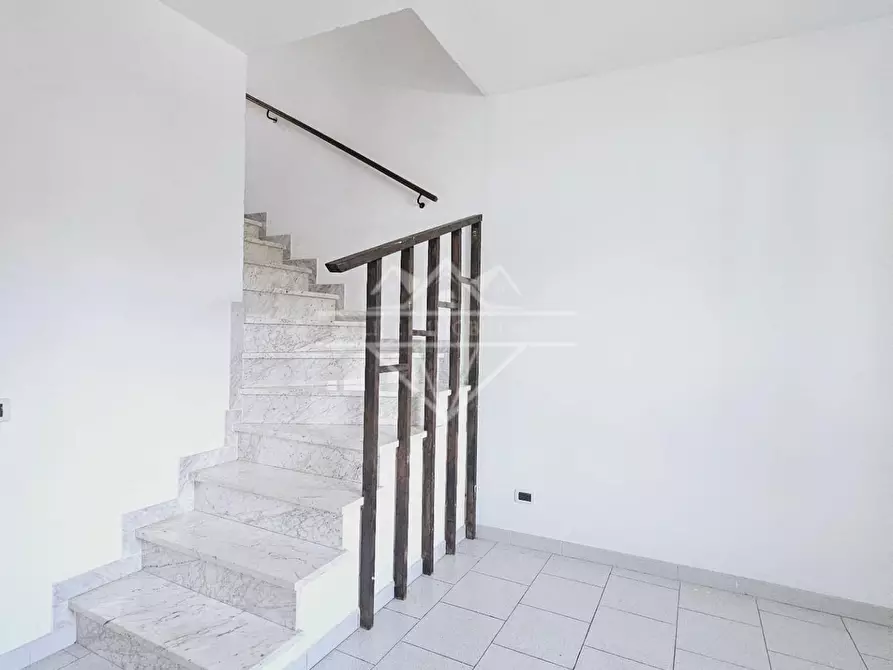 Immagine 7 di Appartamento in affitto  a Carrara