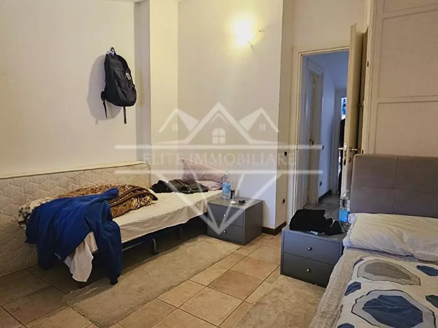 Immagine 4 di Appartamento in affitto  a Carrara